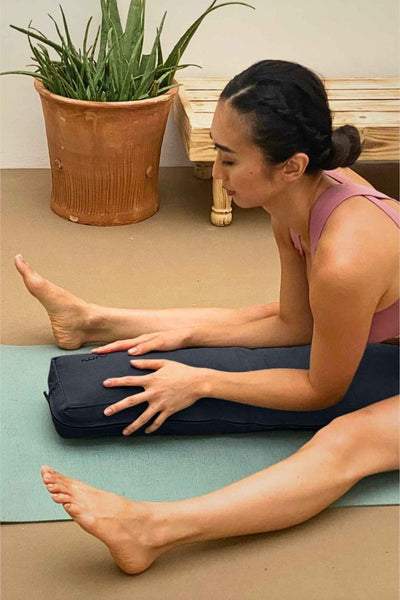 Rumi Earth - Cotton Yoga Bolster – Lean - Graphite - RU - YCB - LN - GE - Yoga Props