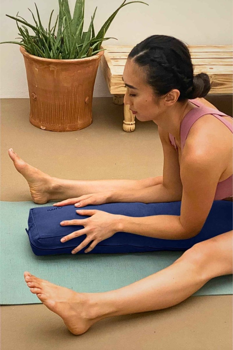 Rumi Earth - Cotton Yoga Bolster – Lean - Midnight - RU - YCB - LN - MT - Yoga Props